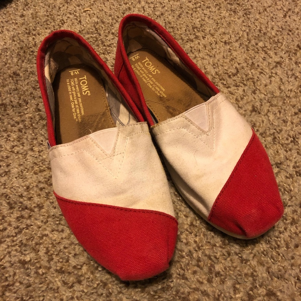 Red and White Toms